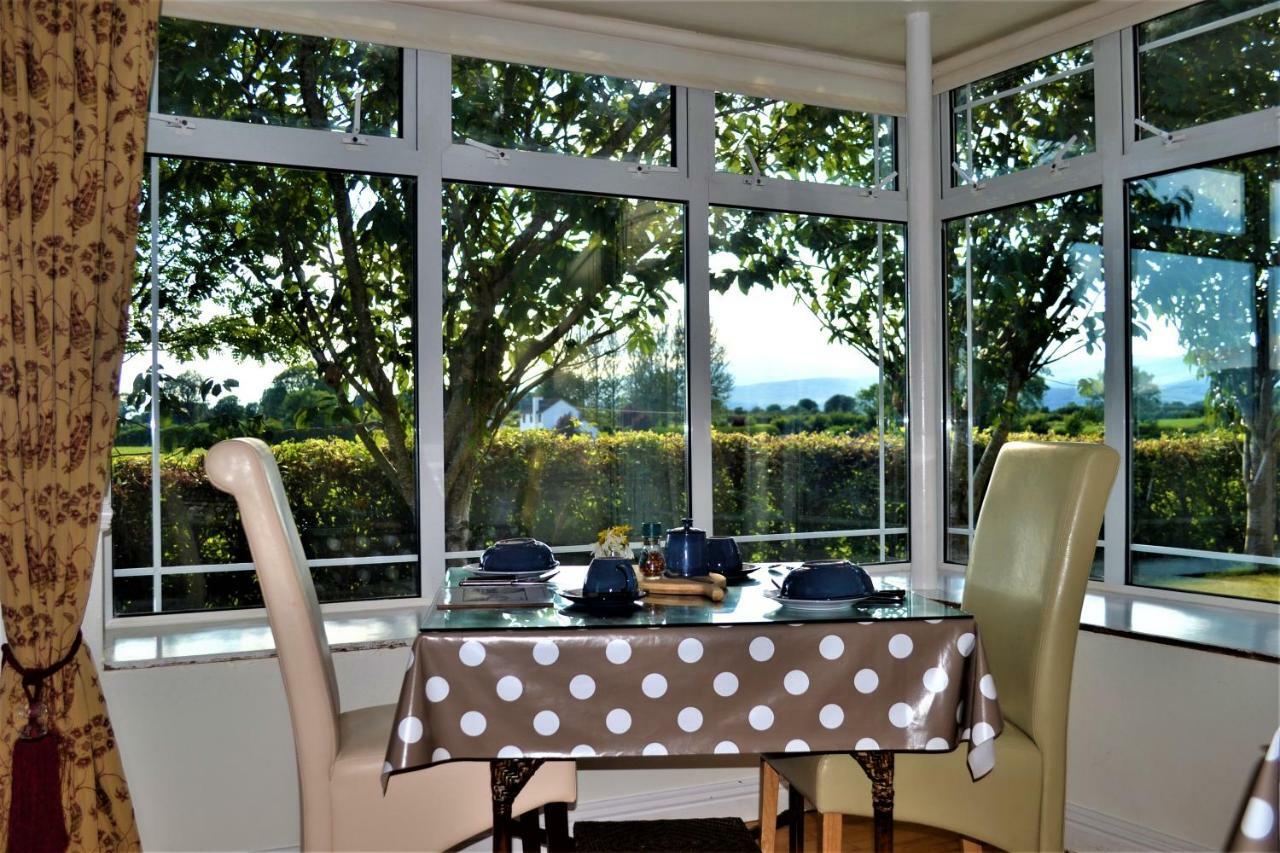 Annaswood B&B แคร์ ภายนอก รูปภาพ